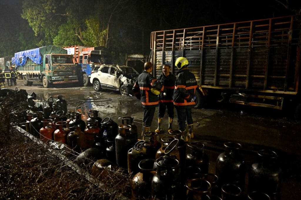 Mumbai's Dharavi Shaken by Massive LPG Cylinder ExplosionMumbai's Dharavi Shaken by Massive LPG Cylinder Explosion