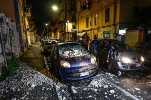 Naples Earthquake Residents Camp Outdoors After 4.4 Magnitude Tremor Hits City
