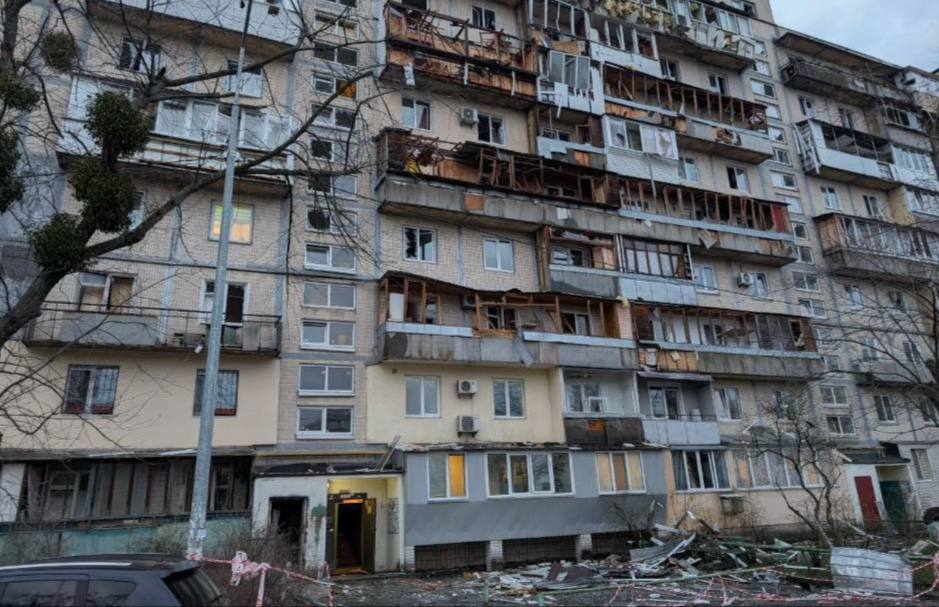 Ukraine-Russia War Russian Drone Attack Kills 3 in Kyiv